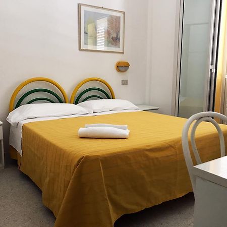Hotel Vienna Senigallia Exteriör bild