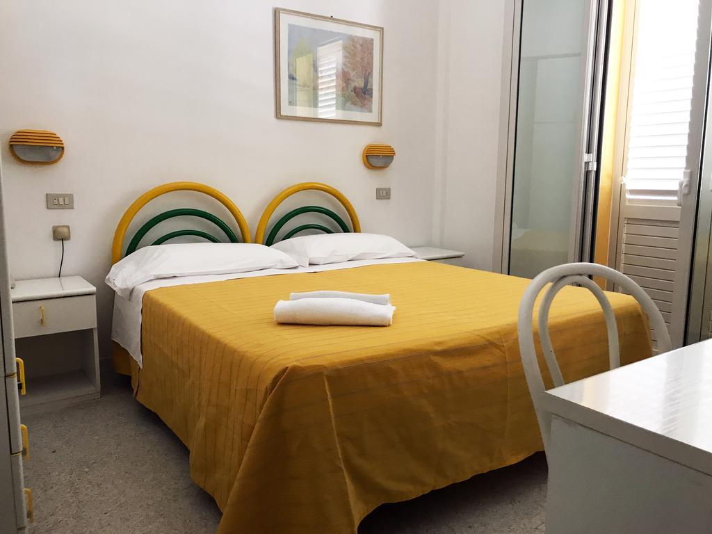 Hotel Vienna Senigallia Exteriör bild