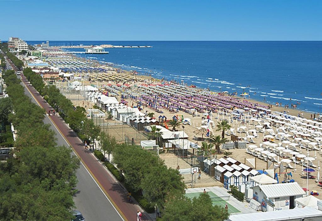Hotel Vienna Senigallia Exteriör bild